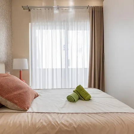 Vp72- Modern Penthouse With Jacuzzi And Open Views